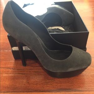 ROCK & REPUBLIC Braiden Grey Barolo leather Shoes